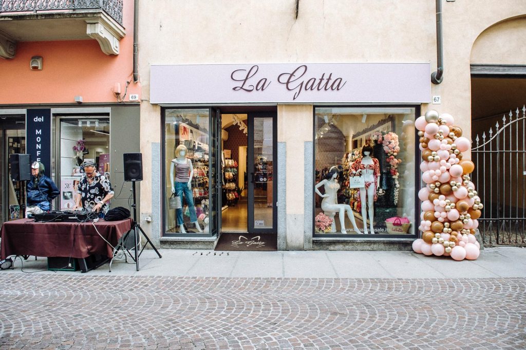 Vetrina esterna del negozio