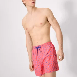 uomo in costume